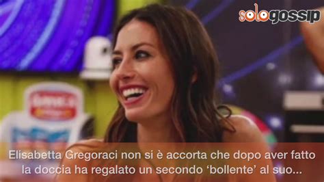 GF VIP, Elisabetta Gregoraci nuda: l’incidente ‘bollente